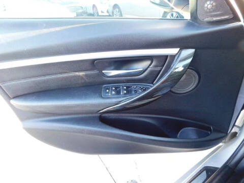 2017 BMW 3 Series 330e iPerformance