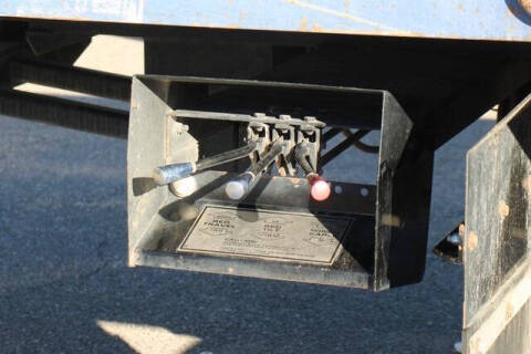 2015 Freightliner M2 106