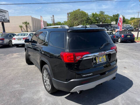 2017 GMC Acadia SLE-2