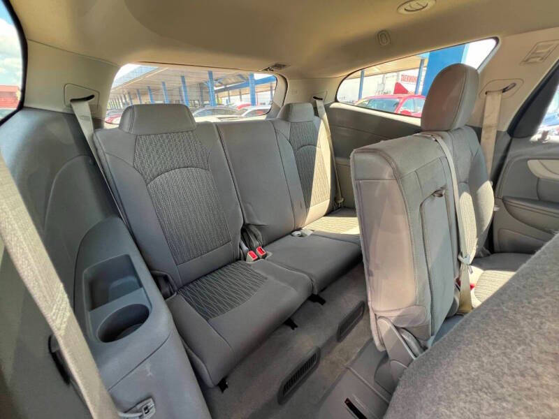 2016 Chevrolet Traverse LS