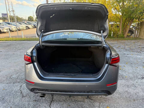 2023 Nissan Sentra SR