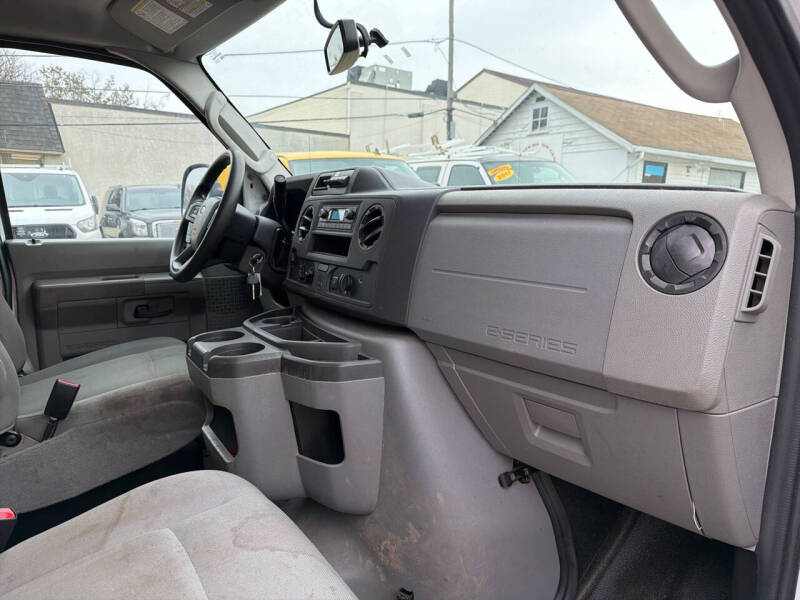 2021 Ford E-Series E-350 SD