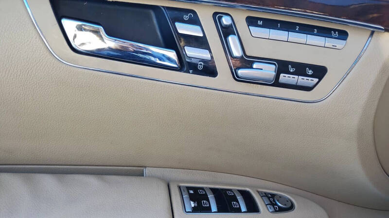 2011 Mercedes-Benz S-Class S 550