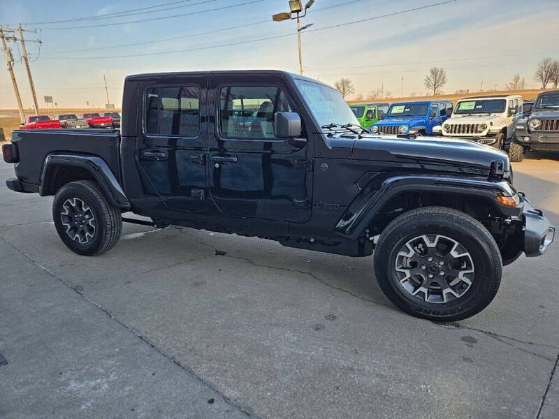 2026 Jeep Gladiator Sahara