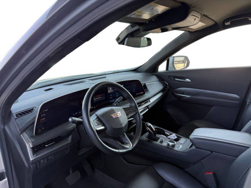 2025 Cadillac XT4 Premium Luxury