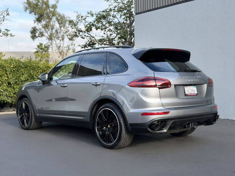 2017 Porsche Cayenne Turbo