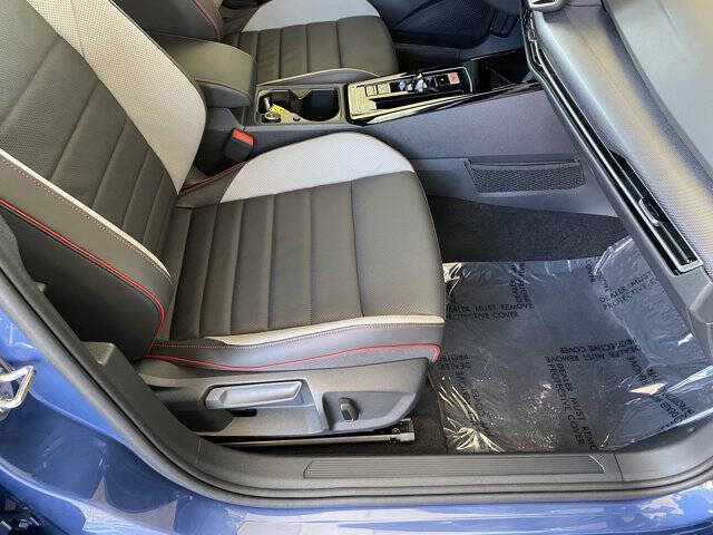 2025 Volkswagen Golf GTI SE