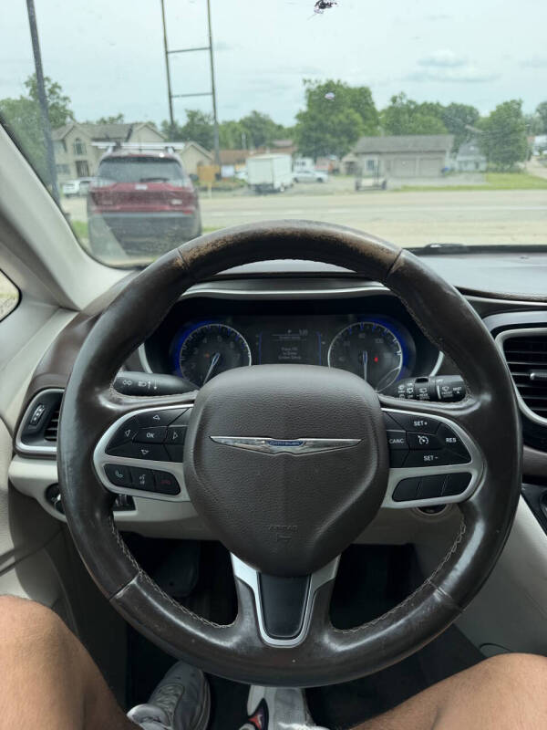 2017 Chrysler Pacifica Touring Plus