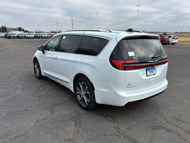 2026 Chrysler Pacifica Pinnacle