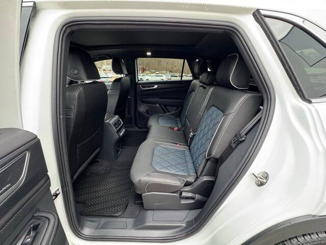 2026 Volkswagen Atlas Cross Sport SEL Premium R-Line 4Motion