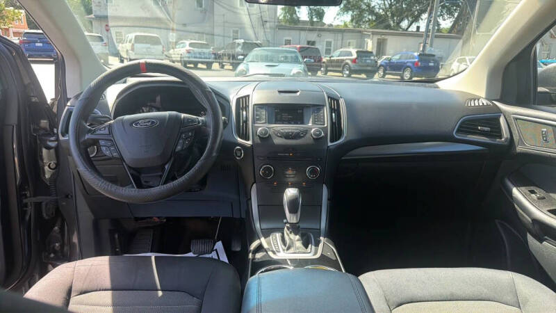 2016 Ford Edge SE