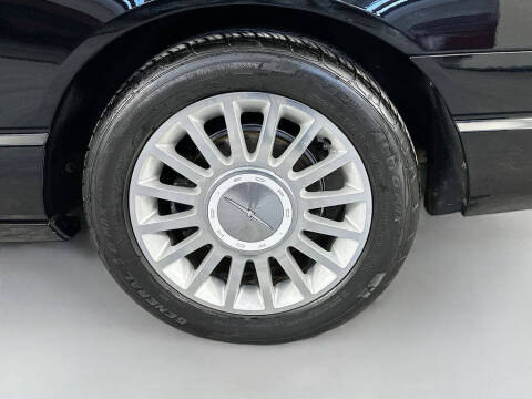 2005 Ford Thunderbird Deluxe