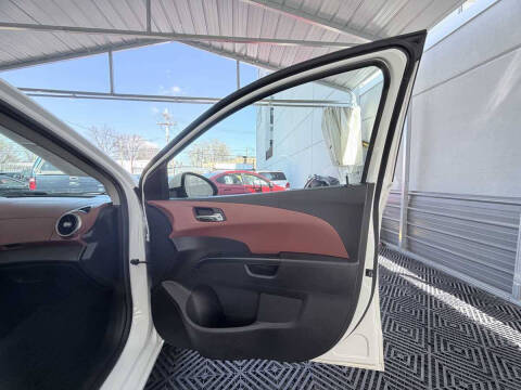 2015 Chevrolet Sonic LTZ Auto