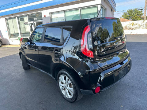 2016 Kia Soul +