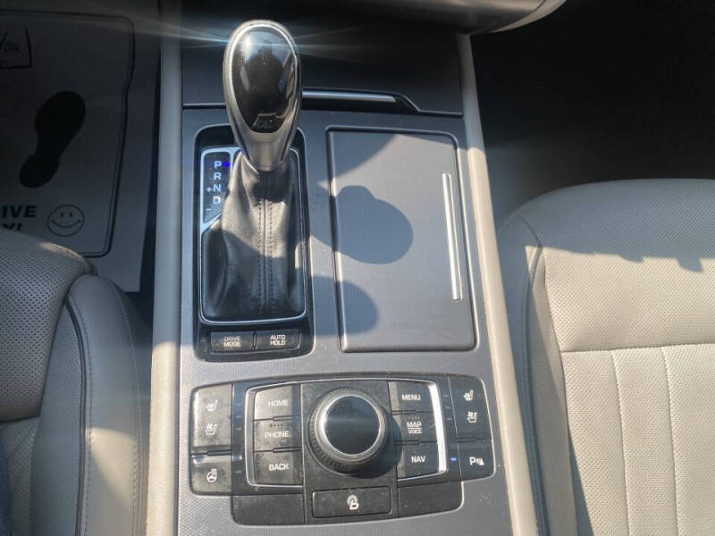 2015 Hyundai Genesis