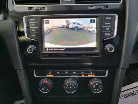 2017 Volkswagen Golf GTI SE