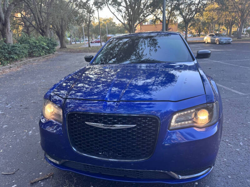 2020 Chrysler 300 Touring L