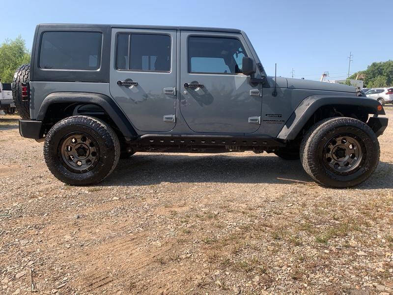 Cavender's Auto Sales in Durant, OK