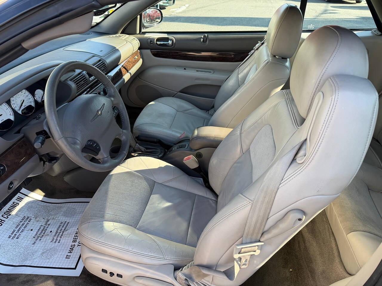 2004 Chrysler Sebring 4