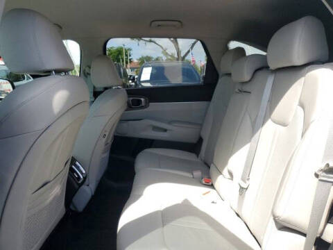 2023 Kia Sorento X-Line S