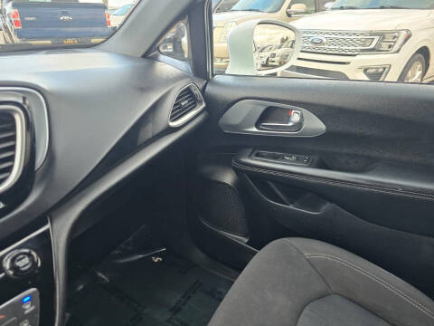 2020 Chrysler Pacifica Touring