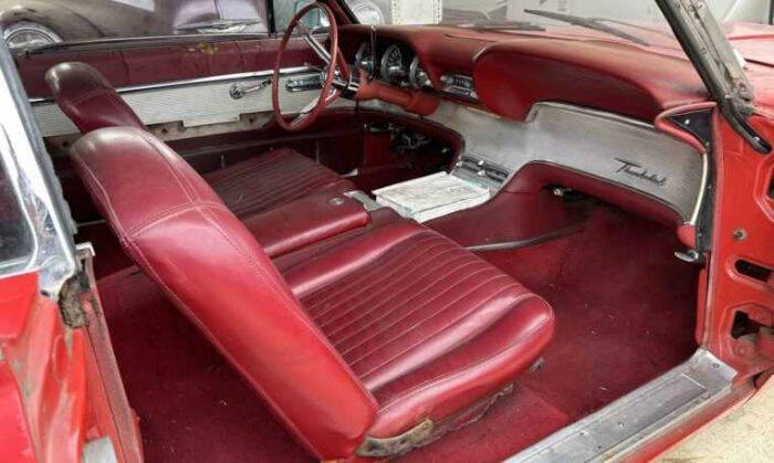 1962 Ford Thunderbird