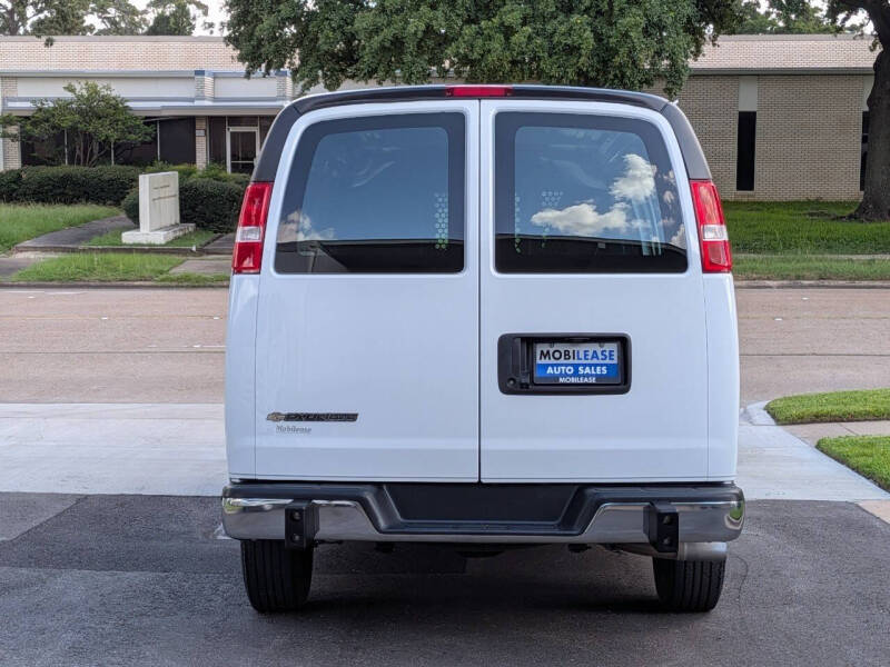 2025 Chevrolet Express 2500
