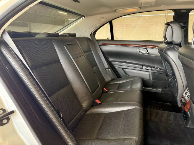 2011 Mercedes-Benz S-Class S 550