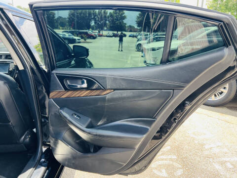 2017 Nissan Maxima Platinum