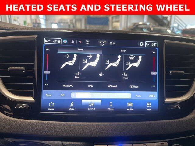 2026 Chrysler Pacifica Select