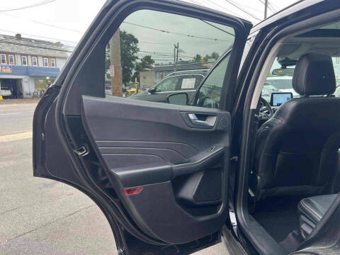 2022 Ford Escape SEL