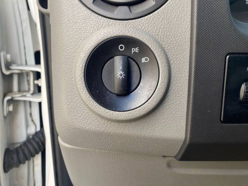 2014 Ford E-Series E-350 SD