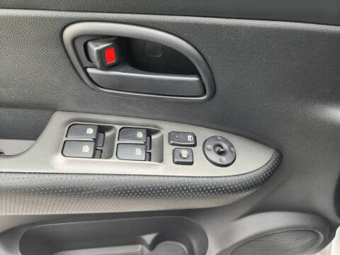 2009 Kia Rondo LX