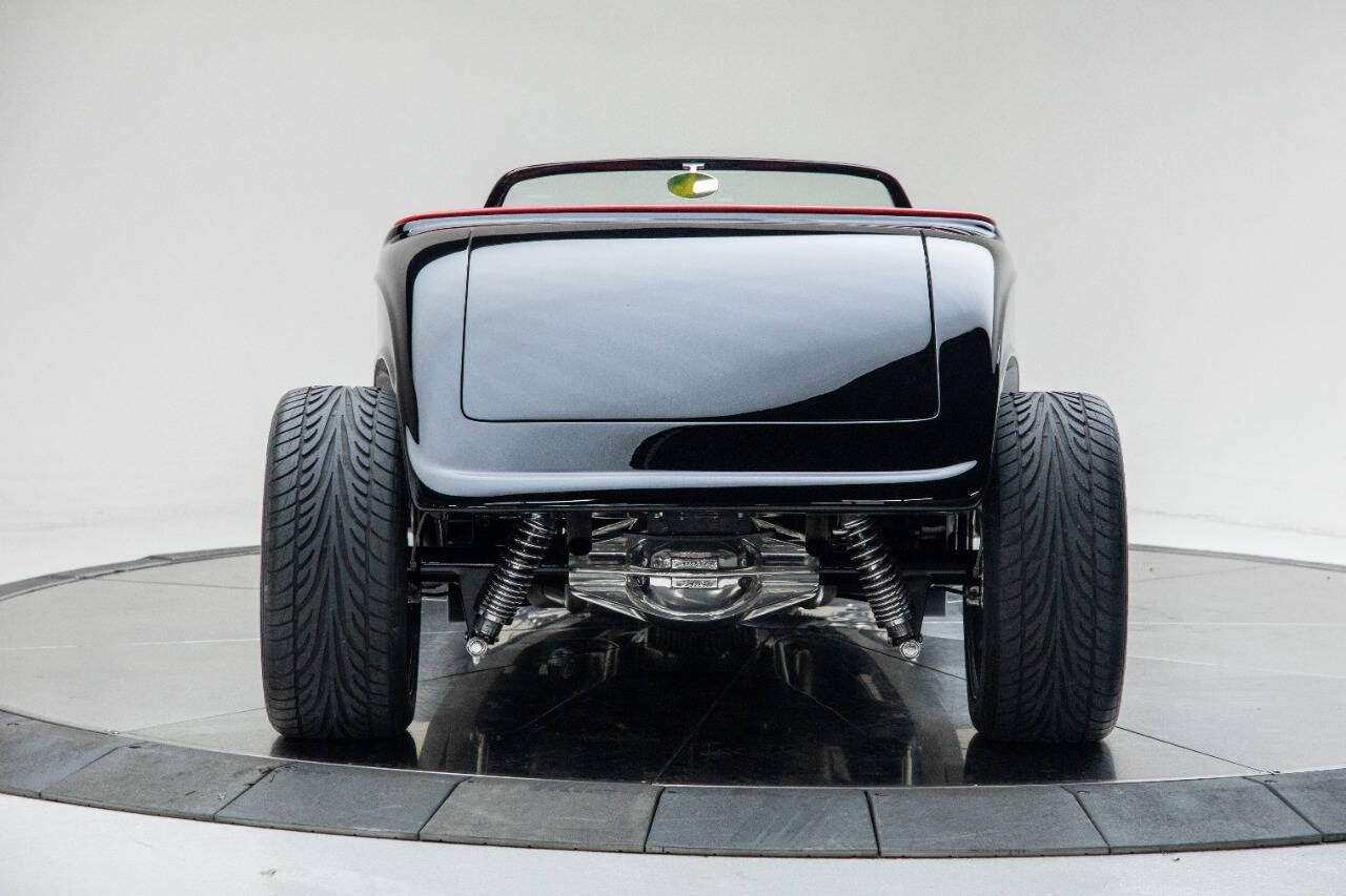 1933 Ford Model 40 36