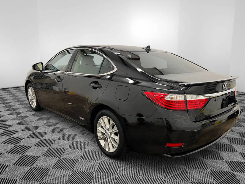 2014 Lexus ES 300h