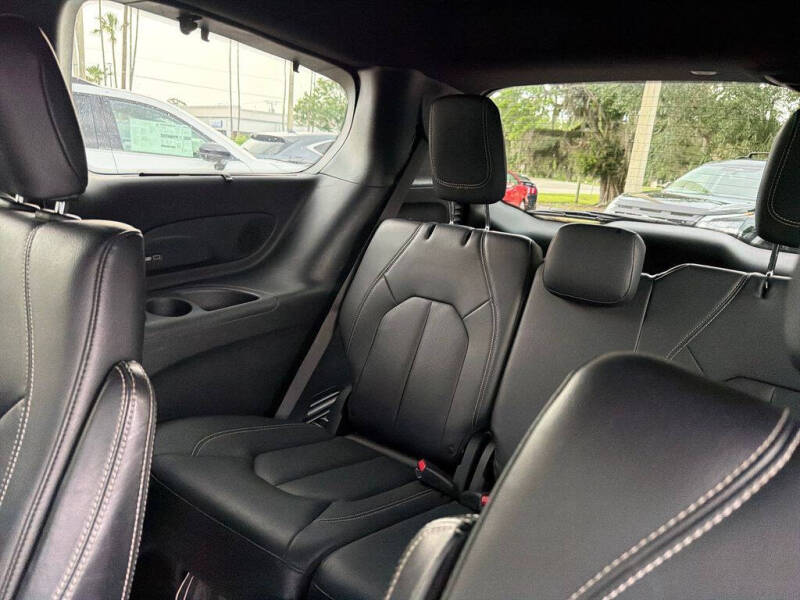 2020 Chrysler Pacifica Touring L Plus