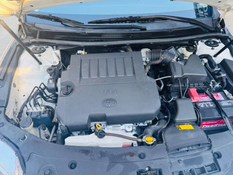 2013 Toyota Avalon XLE