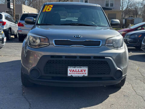 2016 Kia Soul for sale at Valley Auto Finance in Warren OH