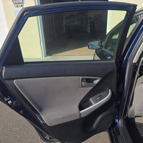 2012 Toyota Prius One