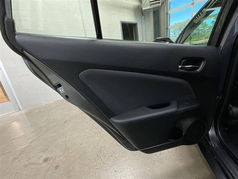 2022 Toyota Prius LE