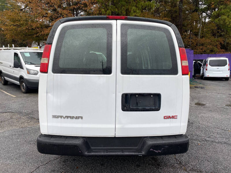 2007 GMC Savana Cargo Base photo 6