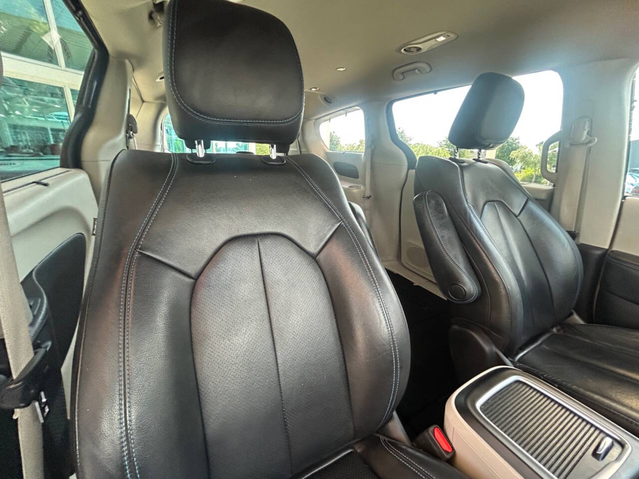 2021 Chrysler Pacifica 34