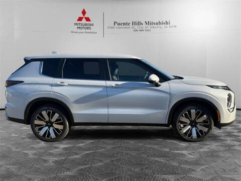 2026 Mitsubishi Outlander SE
