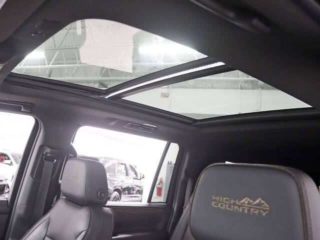 2021 Chevrolet Suburban High Country