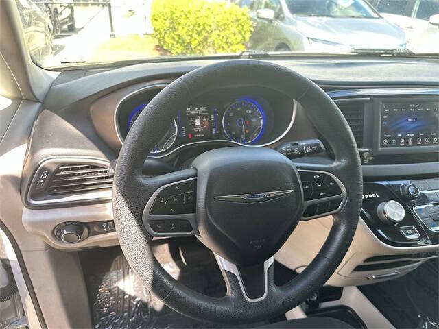 2021 Chrysler Voyager L