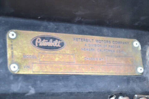 1983 Peterbilt 362 FAT CAB