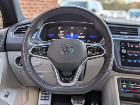 2023 Volkswagen Tiguan SE R-Line Black