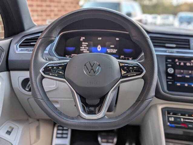2023 Volkswagen Tiguan SE R-Line Black