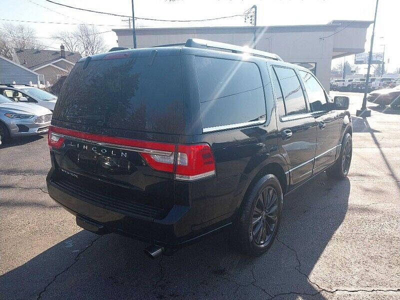2017 Lincoln Navigator Select