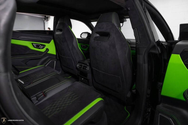 2024 Lamborghini Urus S